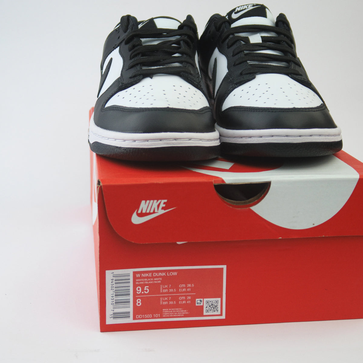 Nike Dunk Low Retro Classic White Black Panda Wms