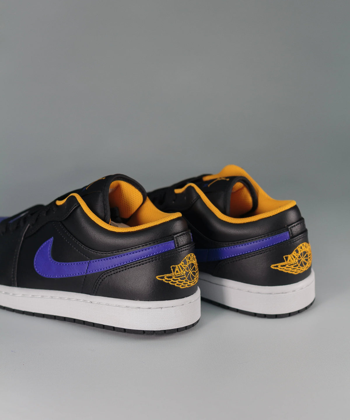 Nike Air Jordan 1 Low Dark Concord