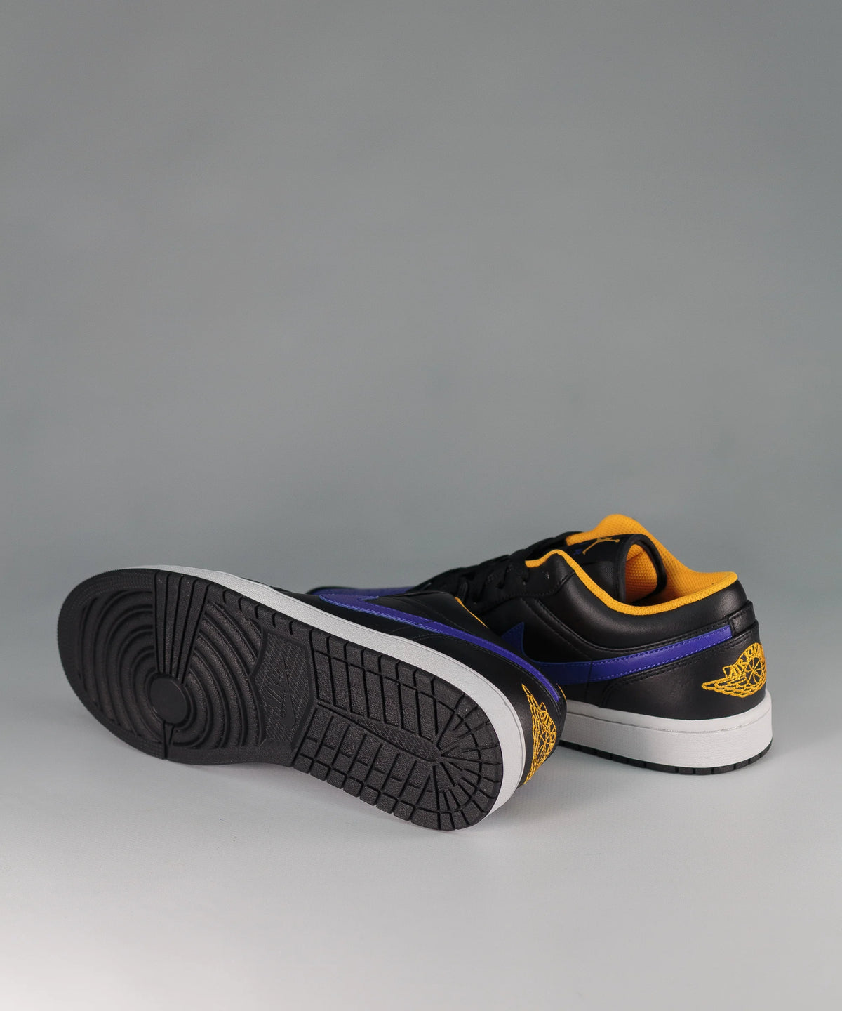 Nike Air Jordan 1 Low Dark Concord