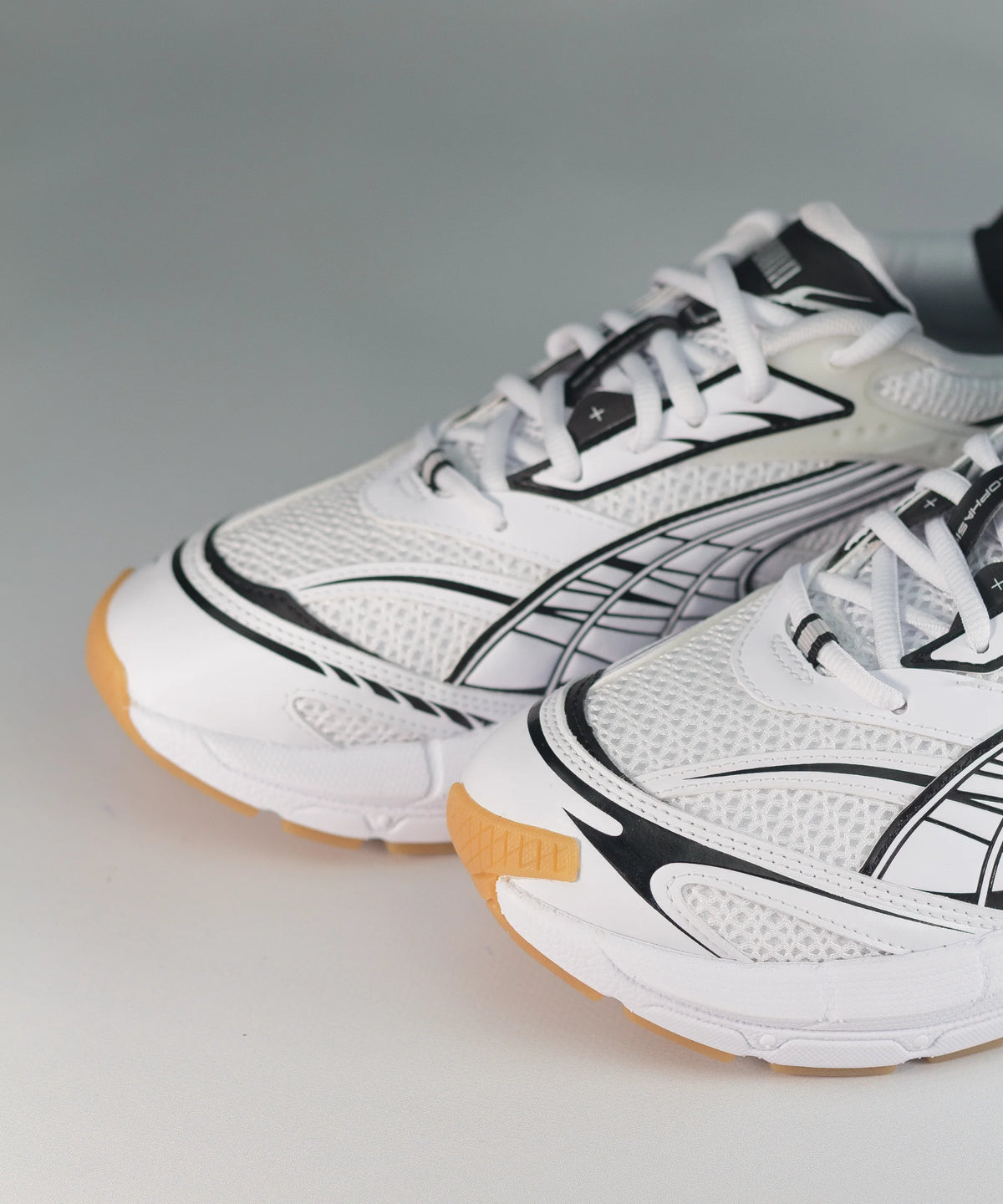 Puma Velophasis Phased White & Black