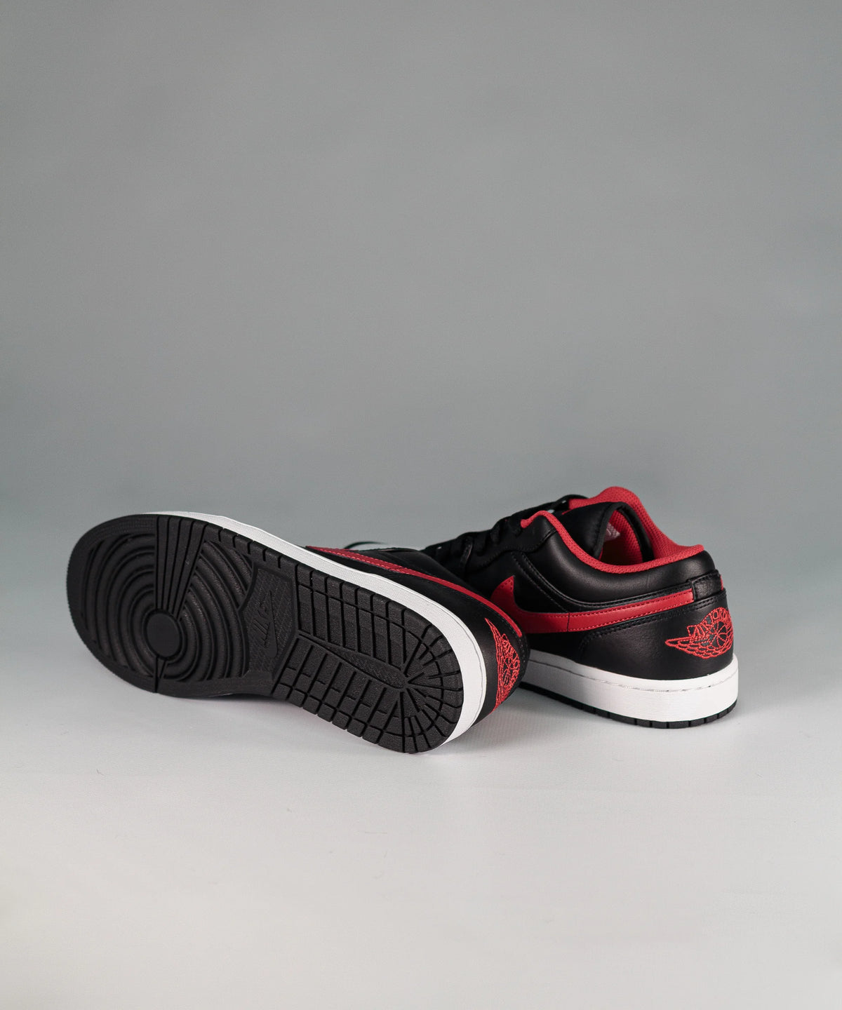Nike Air Jordan 1 Low White Toe