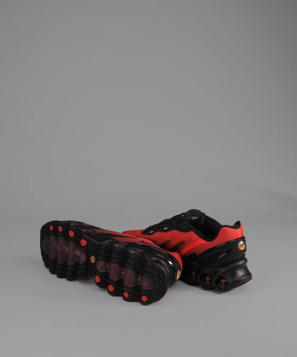 Nike Air Max DN8 Bred Fire