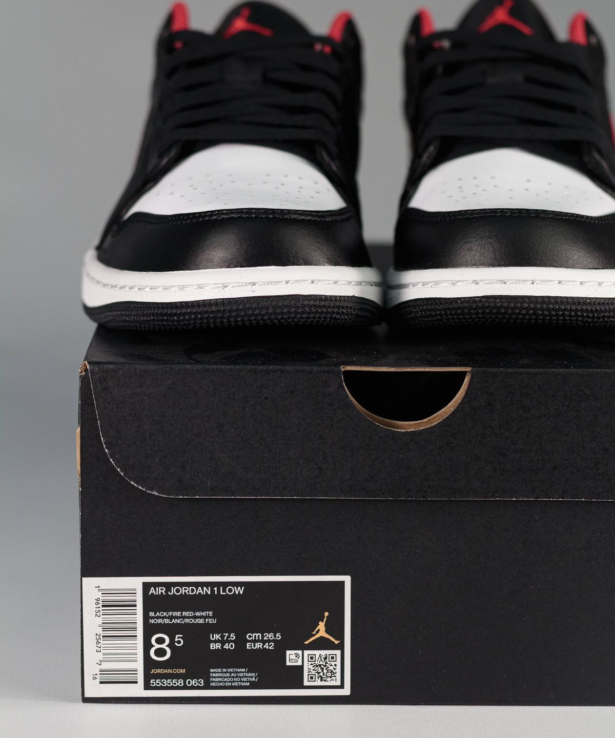 Nike Air Jordan 1 Low White Toe