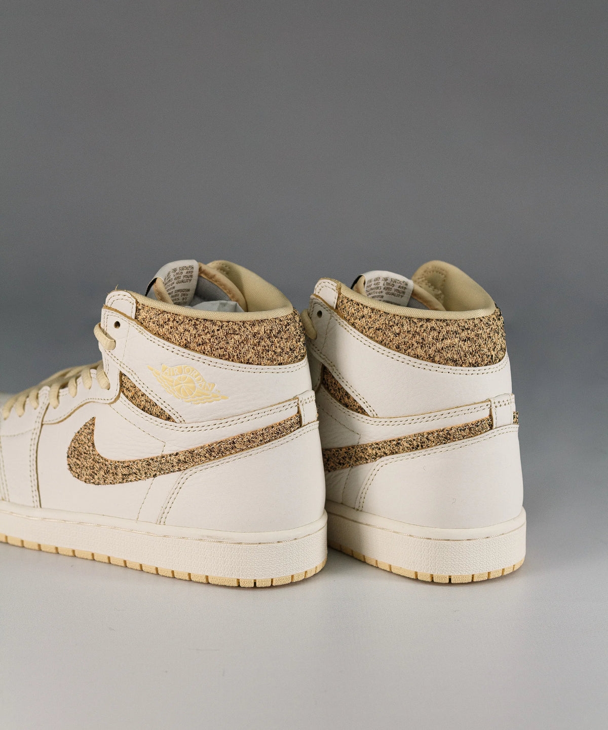 Nike Jordan 1 Retro Hi OG Craft Vanilla