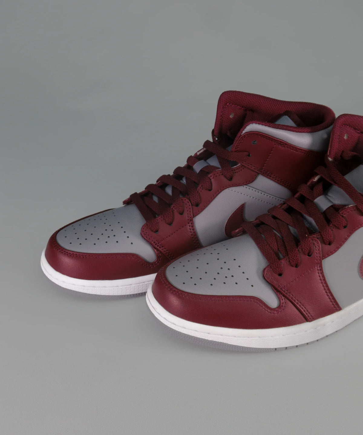 Nike Air Jordan 1 Mid Cherrywood Red