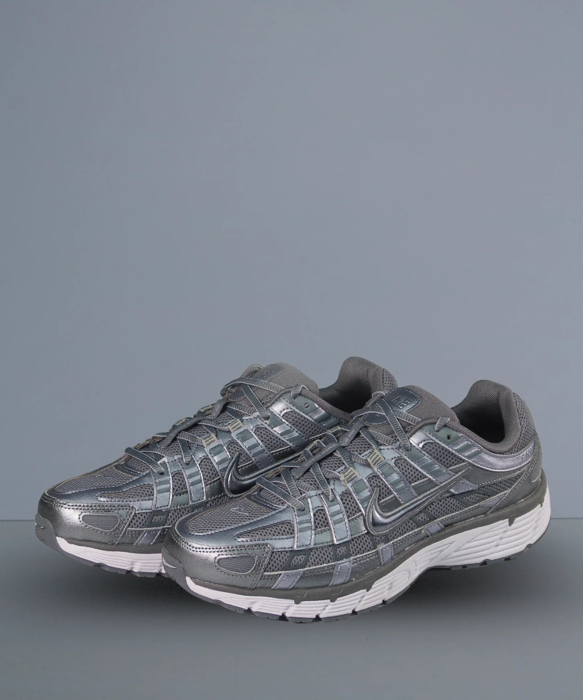 Nike P-6000 Metallic Cool Grey