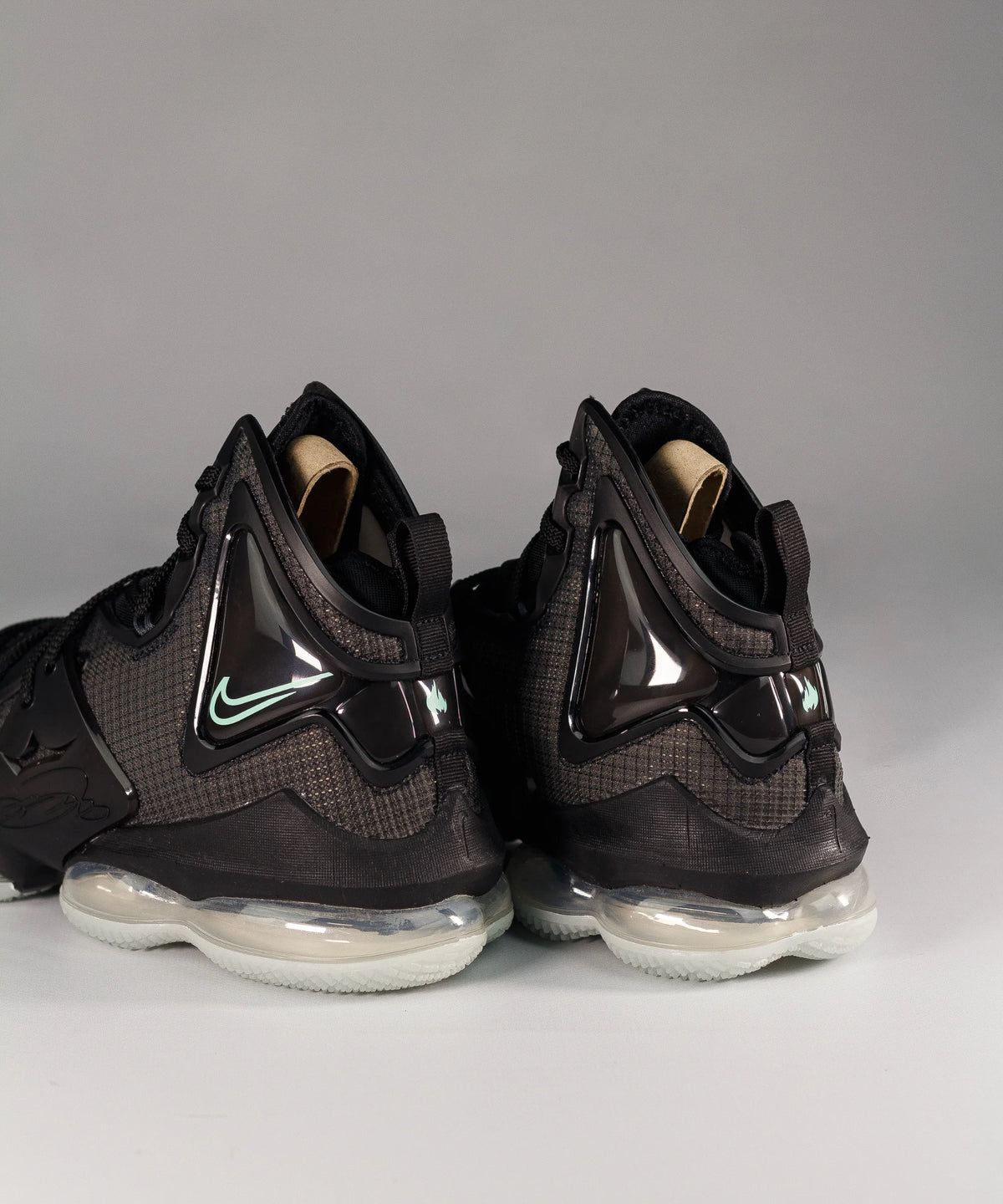 Nike Lebron XIX Black Green Glow