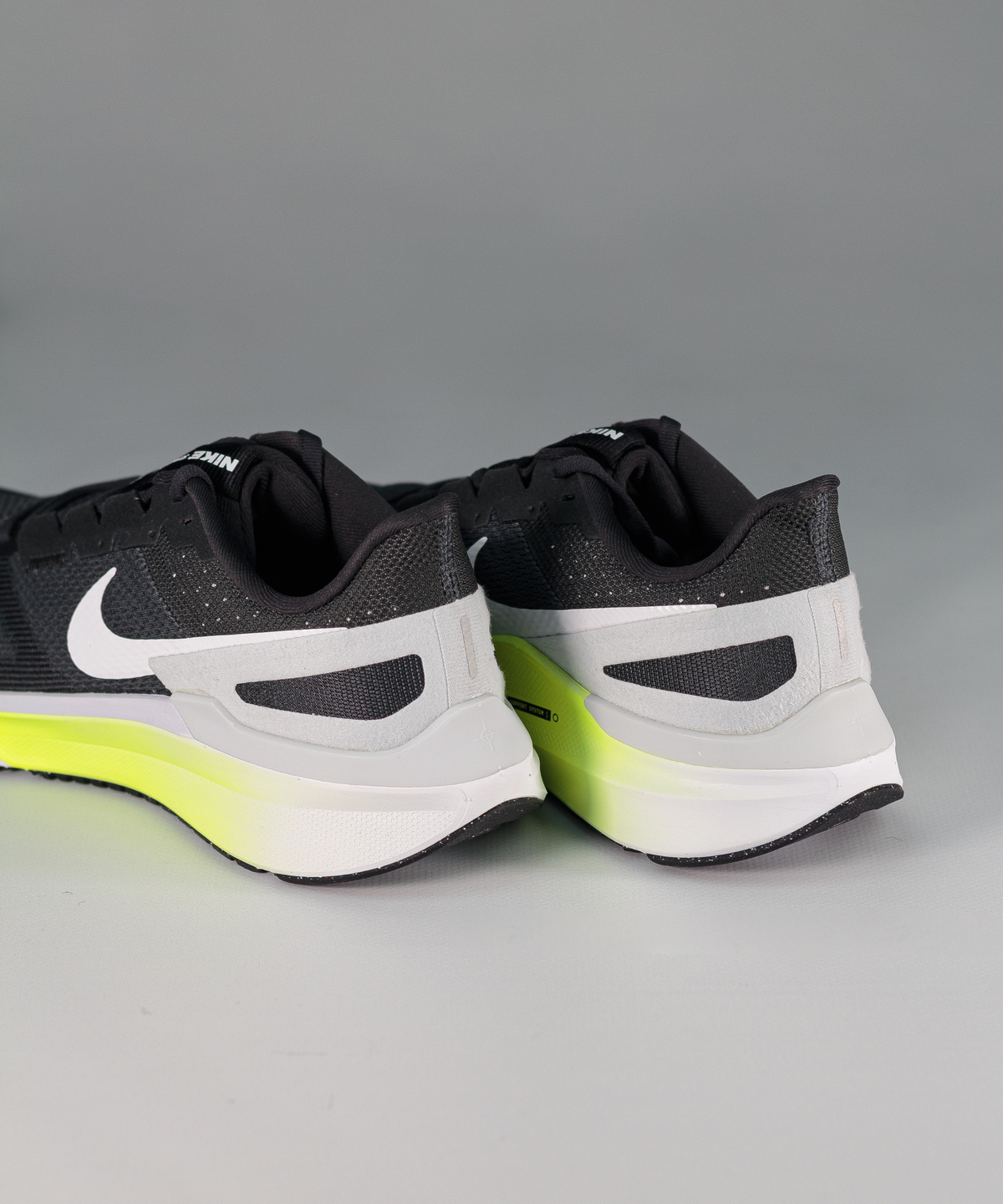 Nike Structure 25 Black & Green