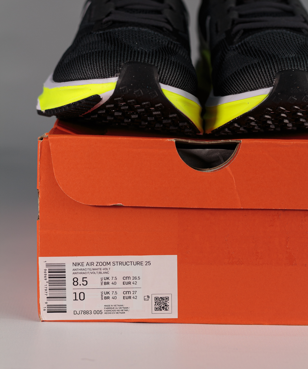 Nike Structure 25 Black & Green