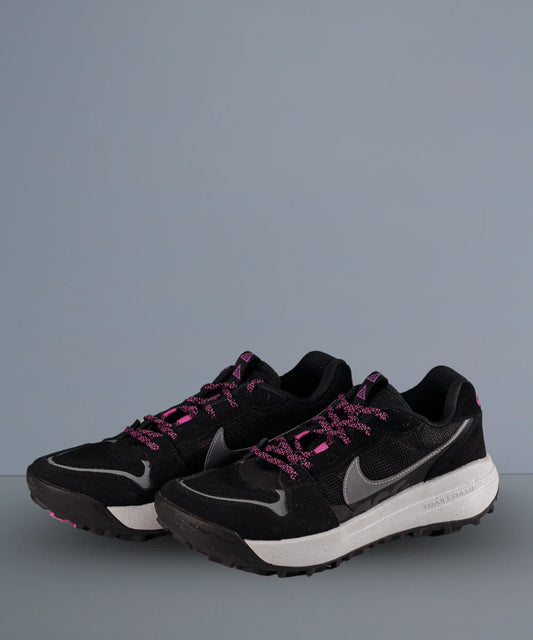 Nike ACG Lowcate Black & Pink