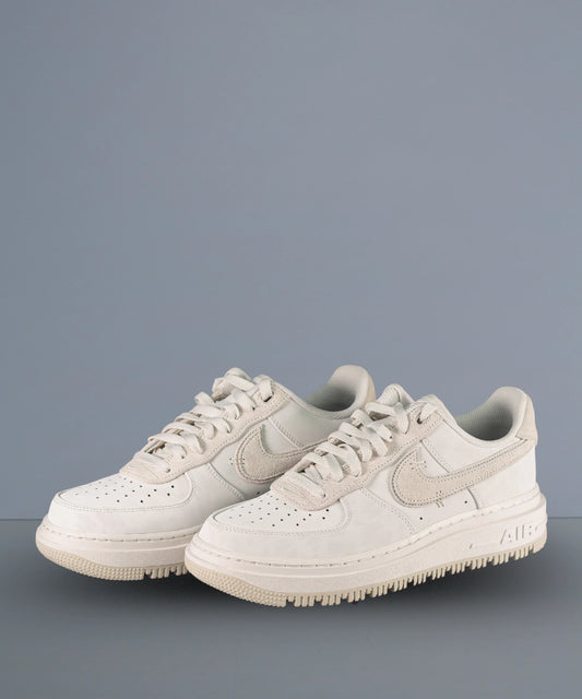 Nike Air Force 1 Luxe Summit White
