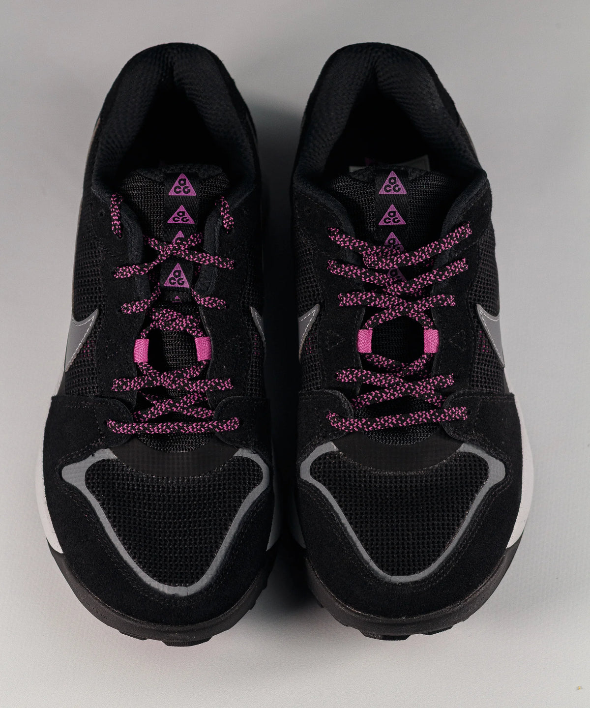 Nike ACG Lowcate Black & Pink
