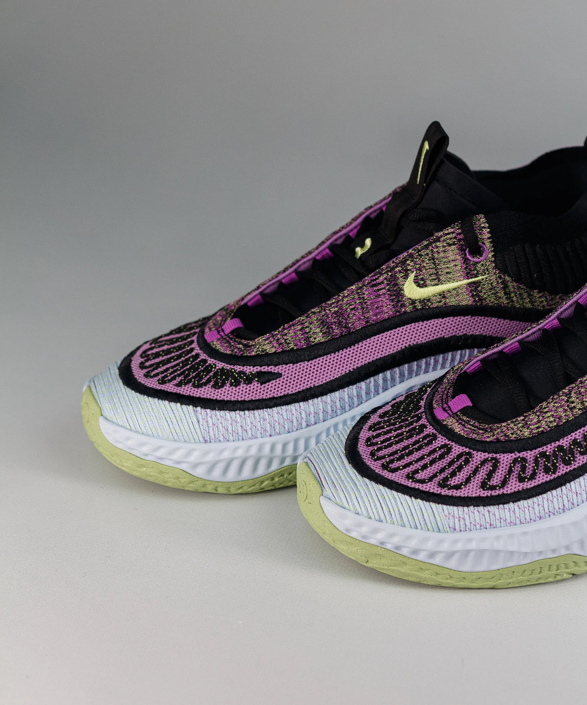 Nike Cosmic Unity 3 Low Rush Fuchsia