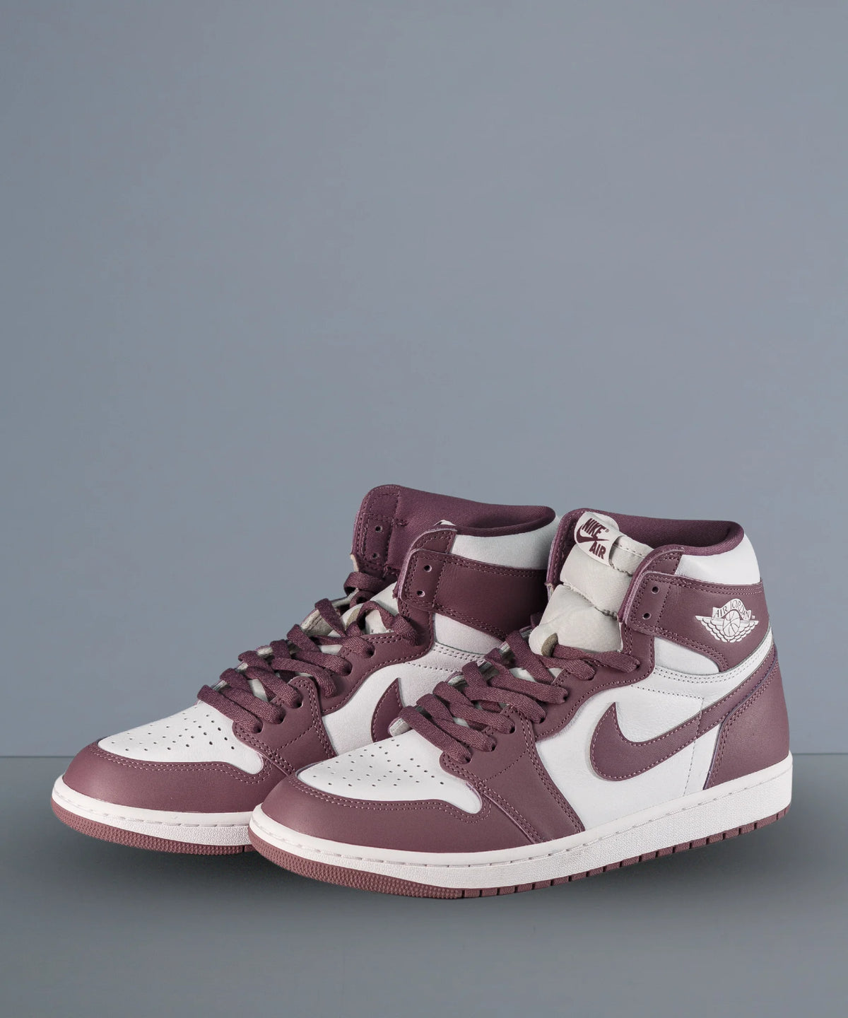 Nike Air Jordan 1 Retro High OG Mauve