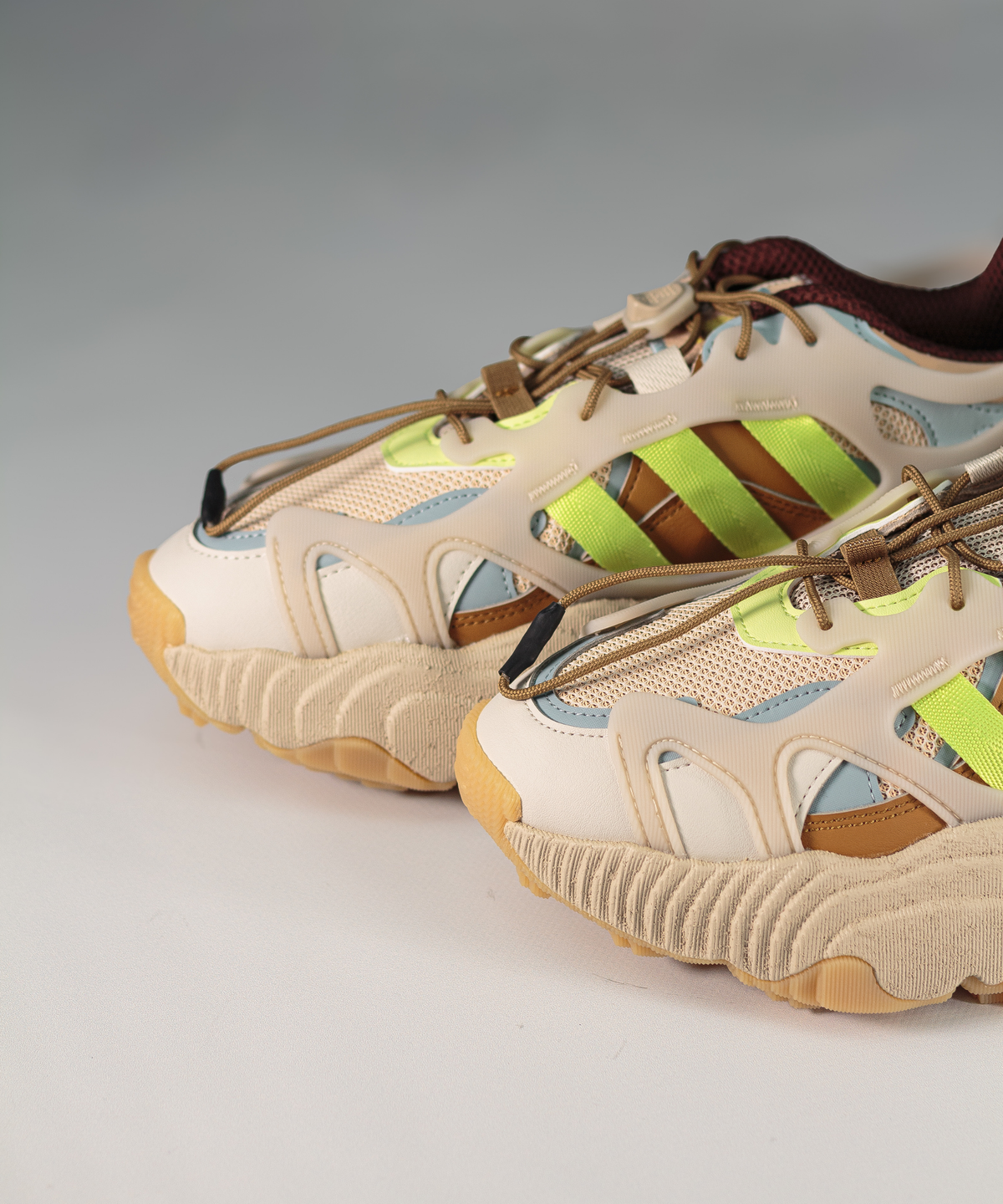 Adidas Roverend Adventure Beige