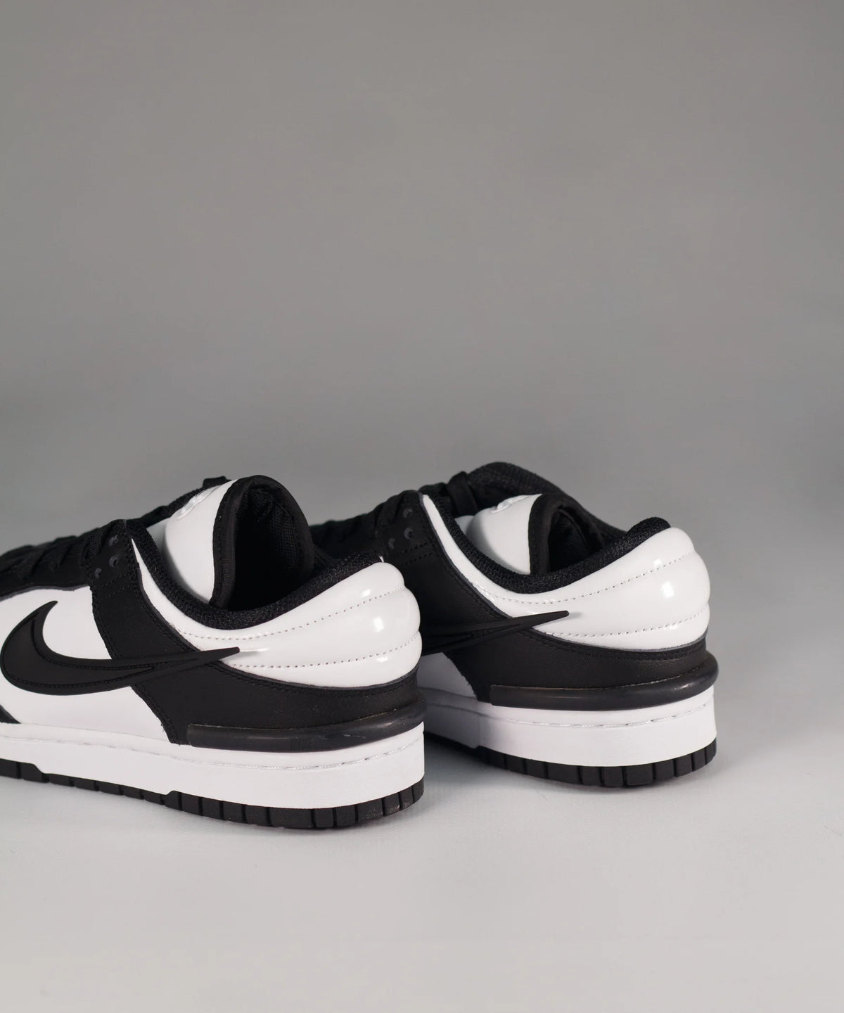 Nike Dunk Low Twist Panda Wms