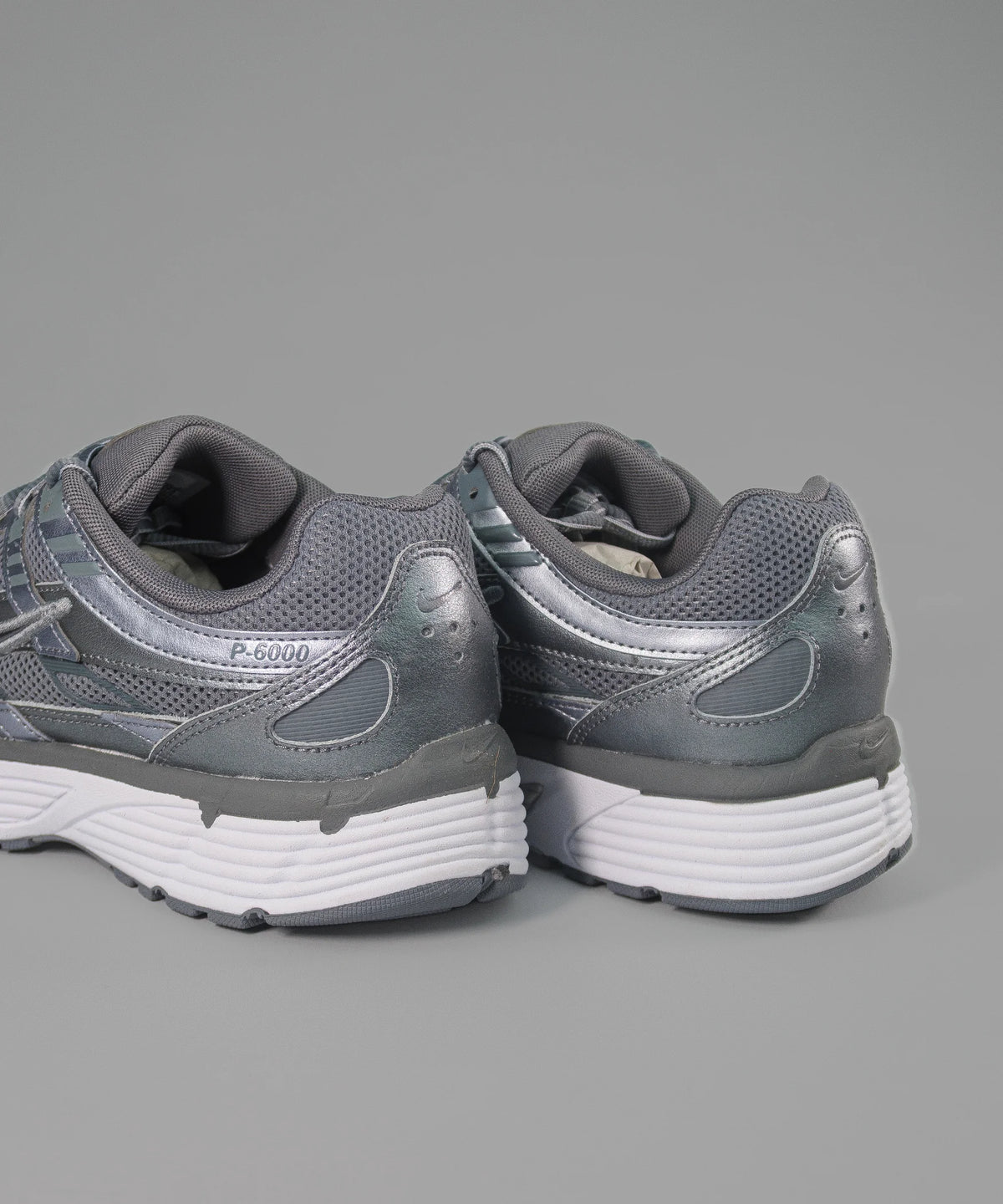 Nike P-6000 Metallic Cool Grey