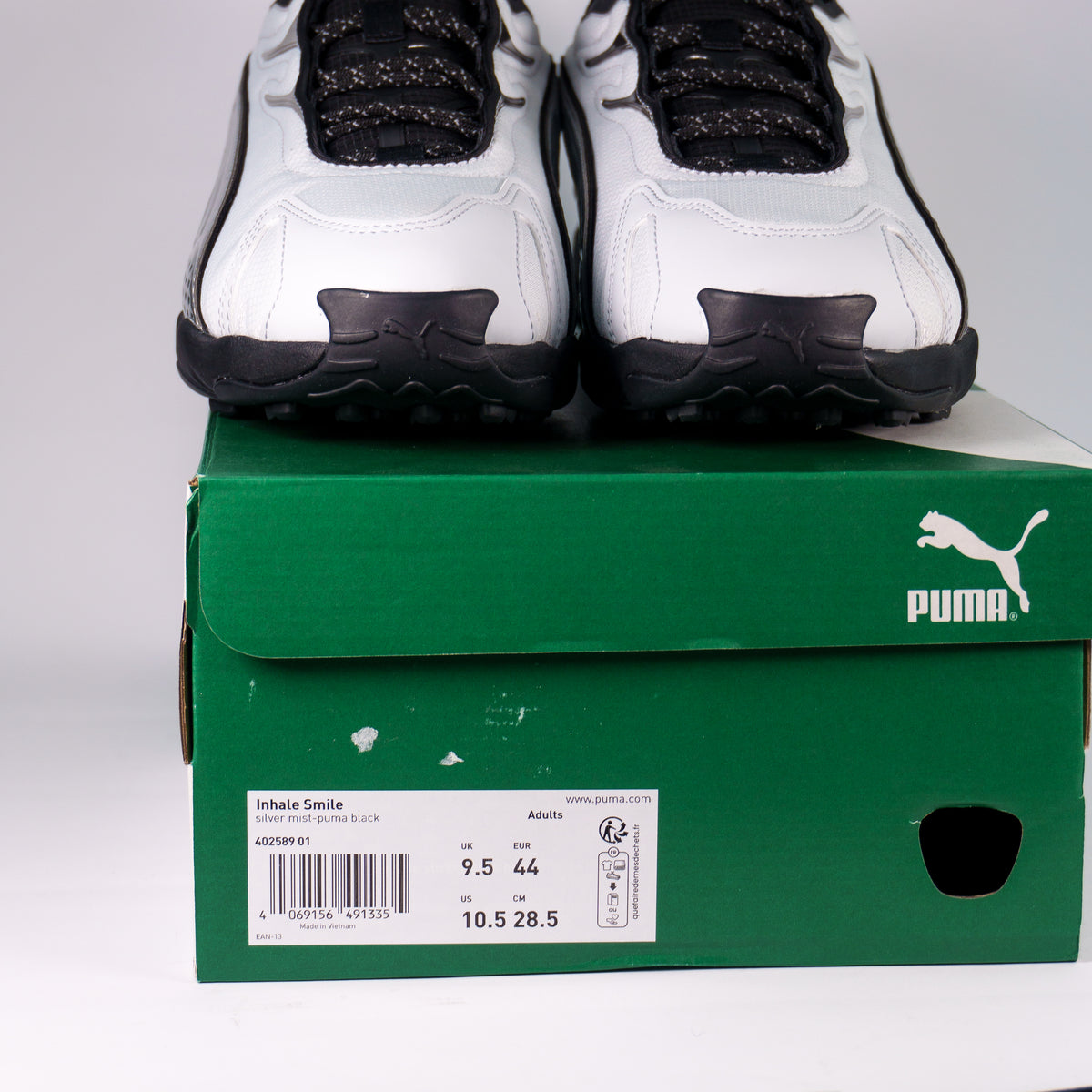 Puma Inhale Smile на оригінальній зеленій коробці Puma з етикеткою 402589 01 silver mist-puma black
