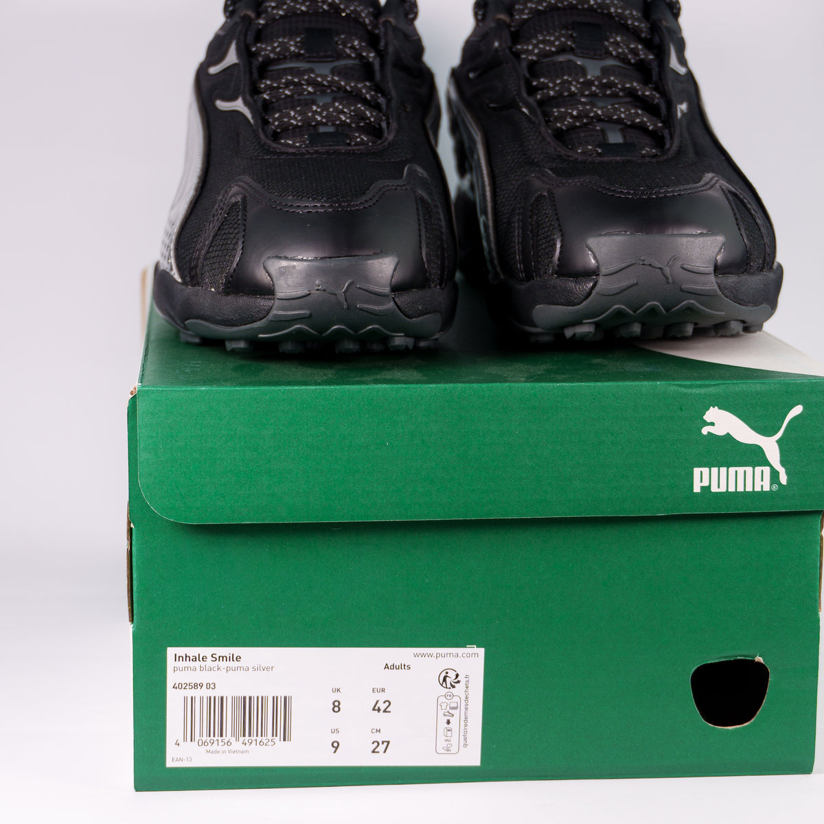 Puma Inhale Smile Silver Black на зеленій коробці Puma з етикеткою 402589 03 puma black-puma silver
