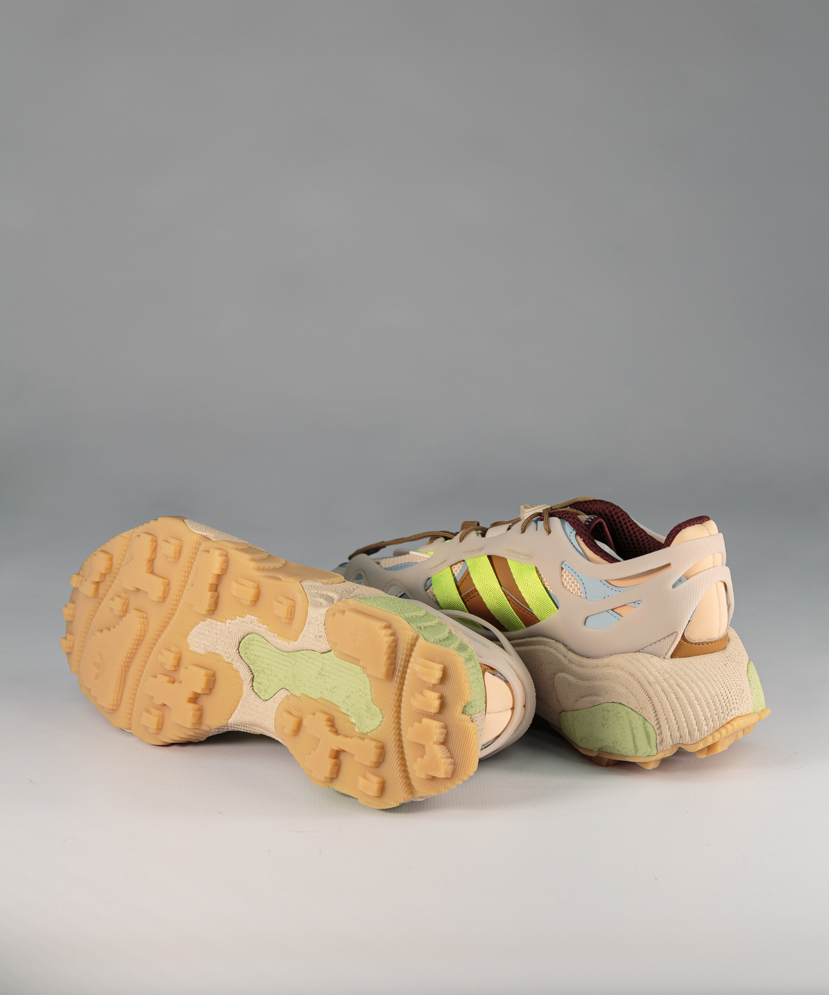 Adidas Roverend Adventure Beige