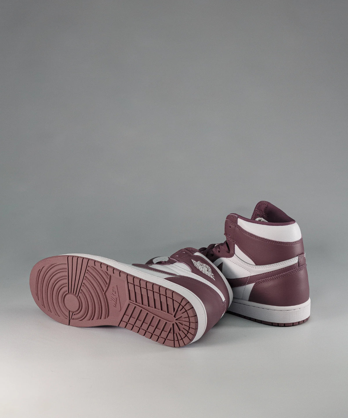 Nike Air Jordan 1 Retro High OG Mauve