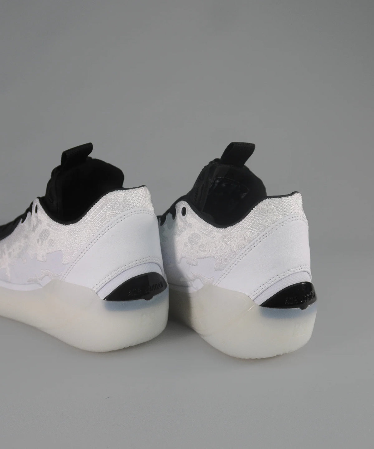 Nike Air Jordan 39 XXXIX Croix White & Black