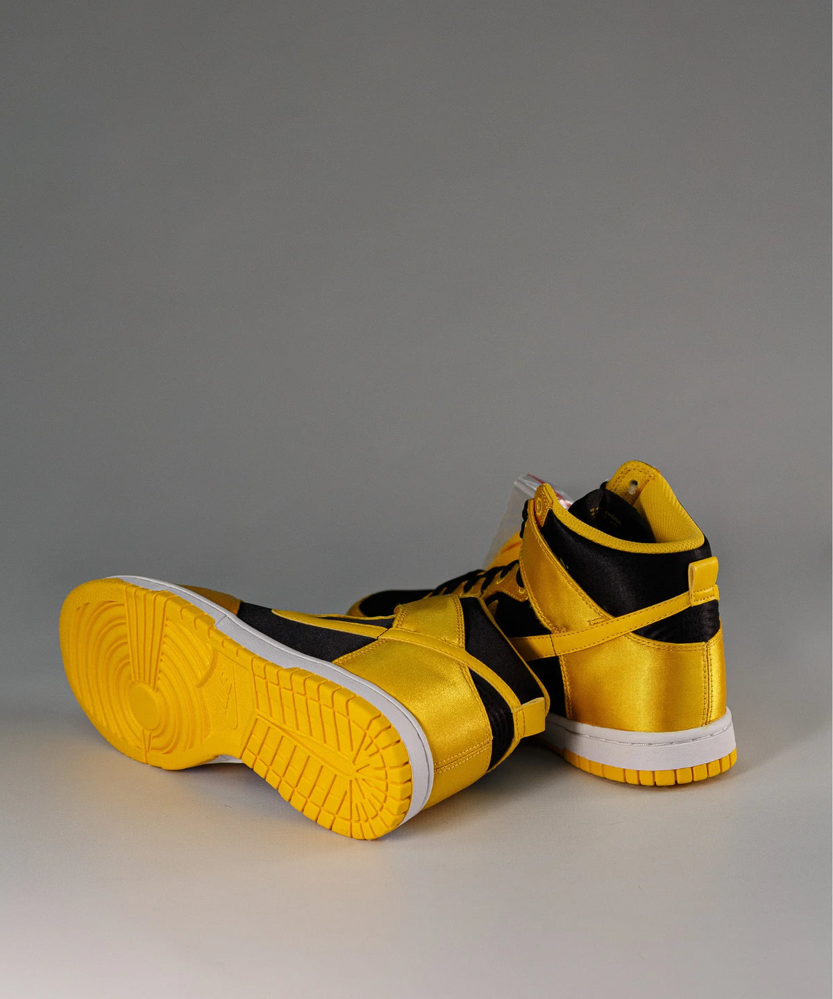 Nike Dunk High Satin Goldenrod Wms
