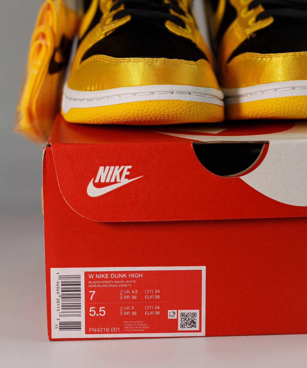 Nike Dunk High Satin Goldenrod Wms
