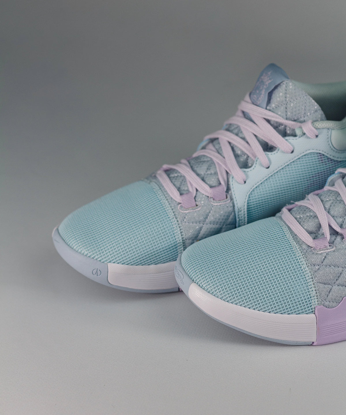 Nike Lebron Witness 8 VIII Easter