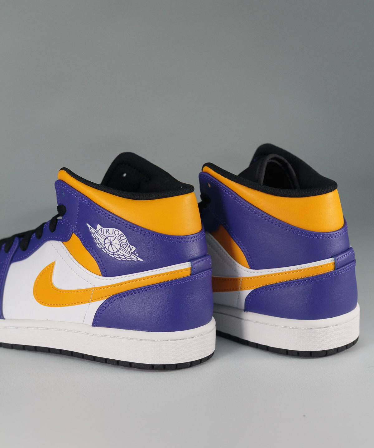 Nike Air Jordan 1 Mid Lakers