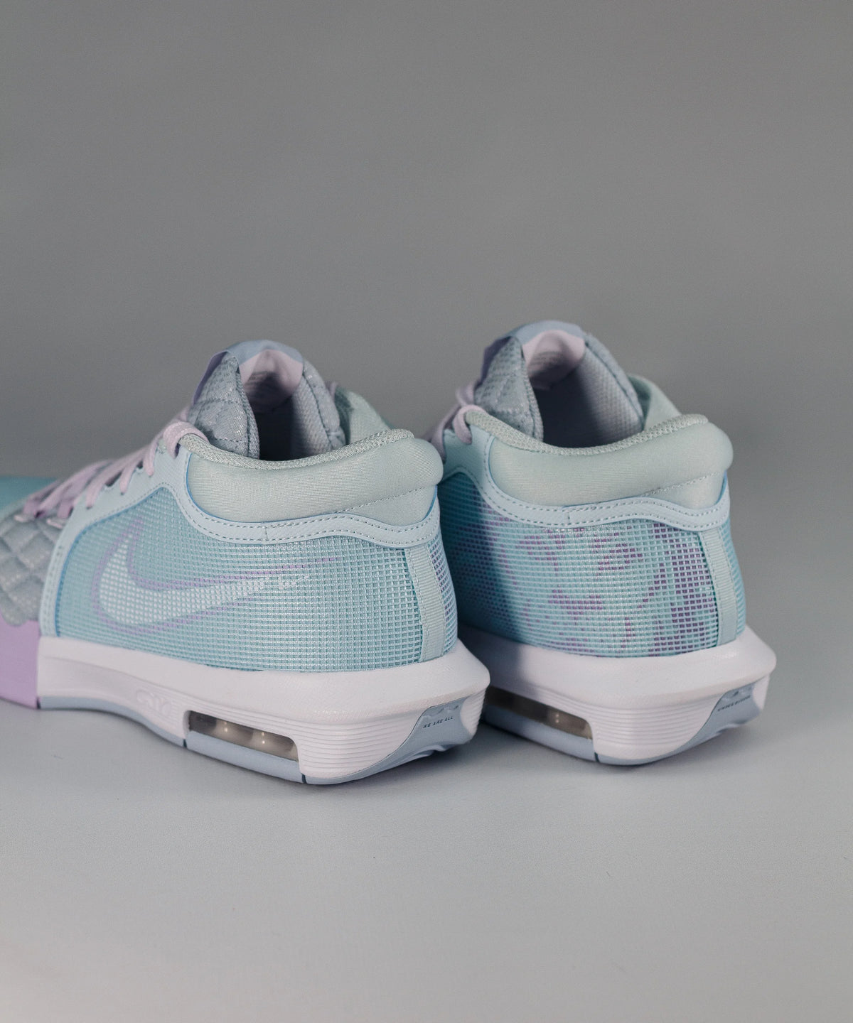 Nike Lebron Witness 8 VIII Easter