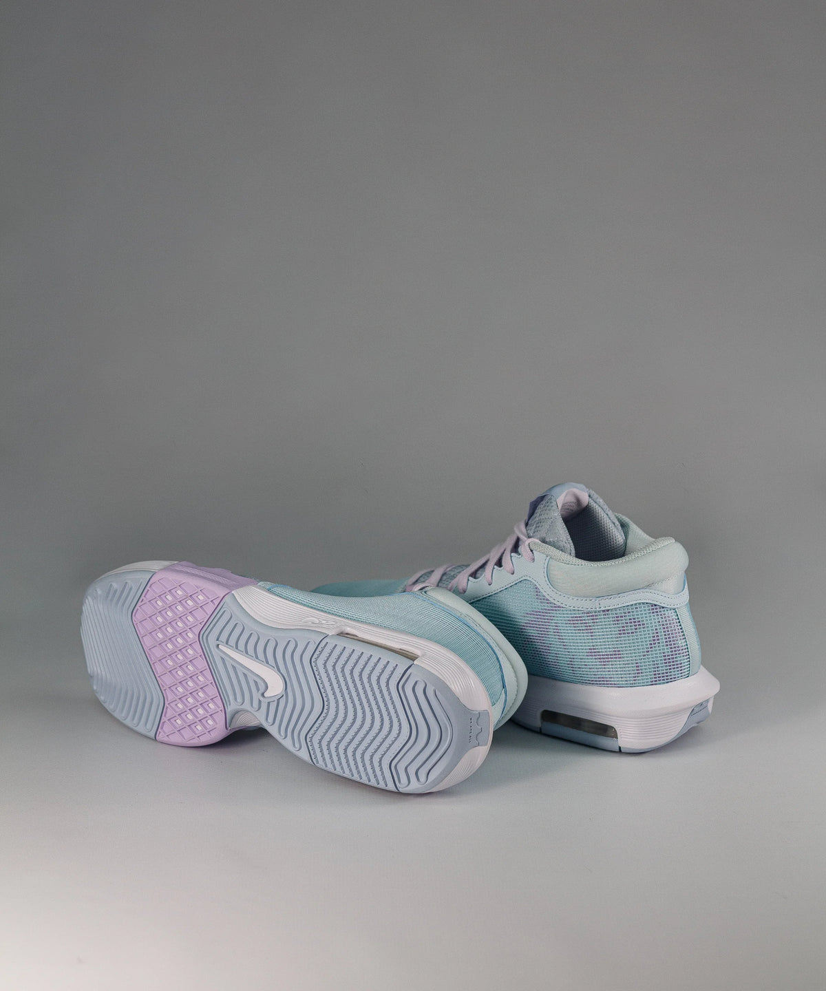 Nike Lebron Witness 8 VIII Easter