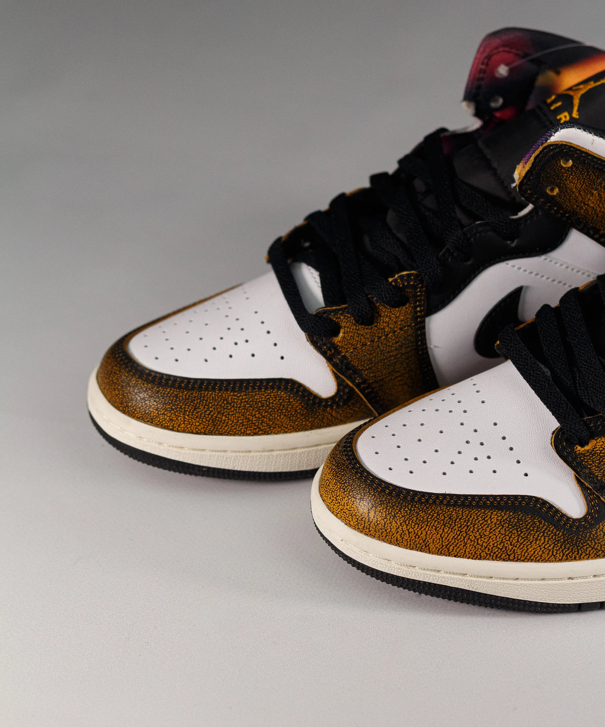 Nike Air Jordan 1 Mid SE Wear-Away
