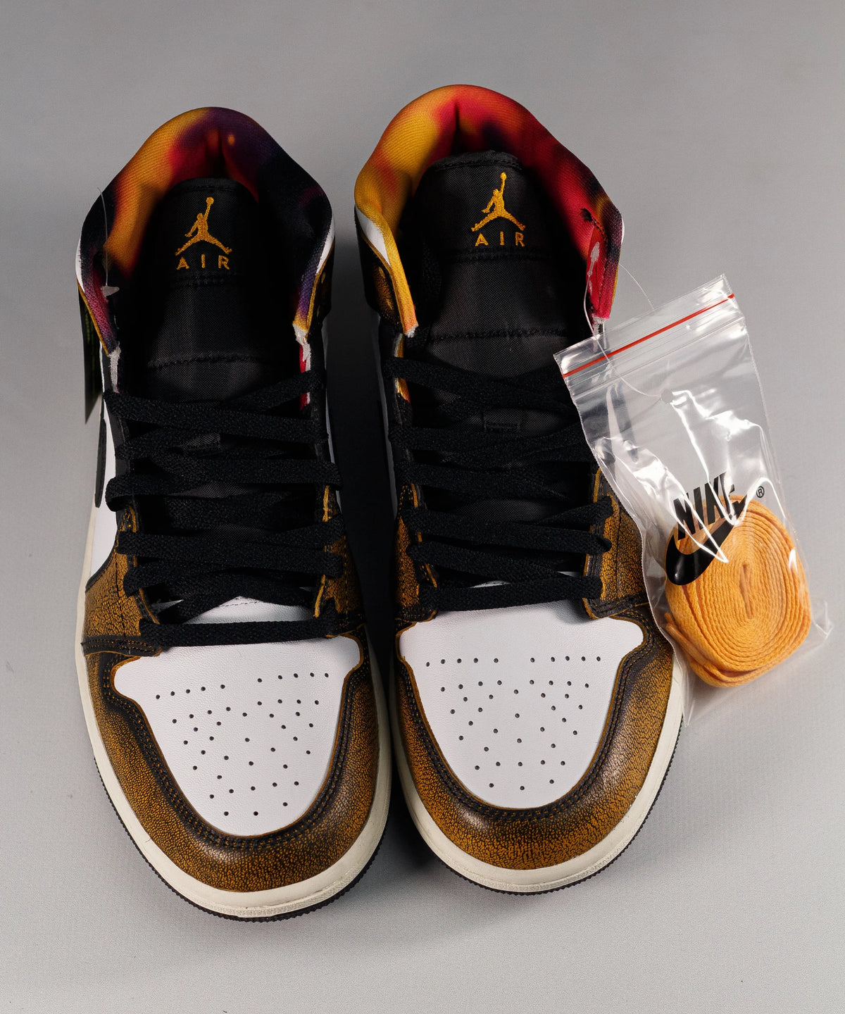 Nike Air Jordan 1 Mid SE Wear-Away