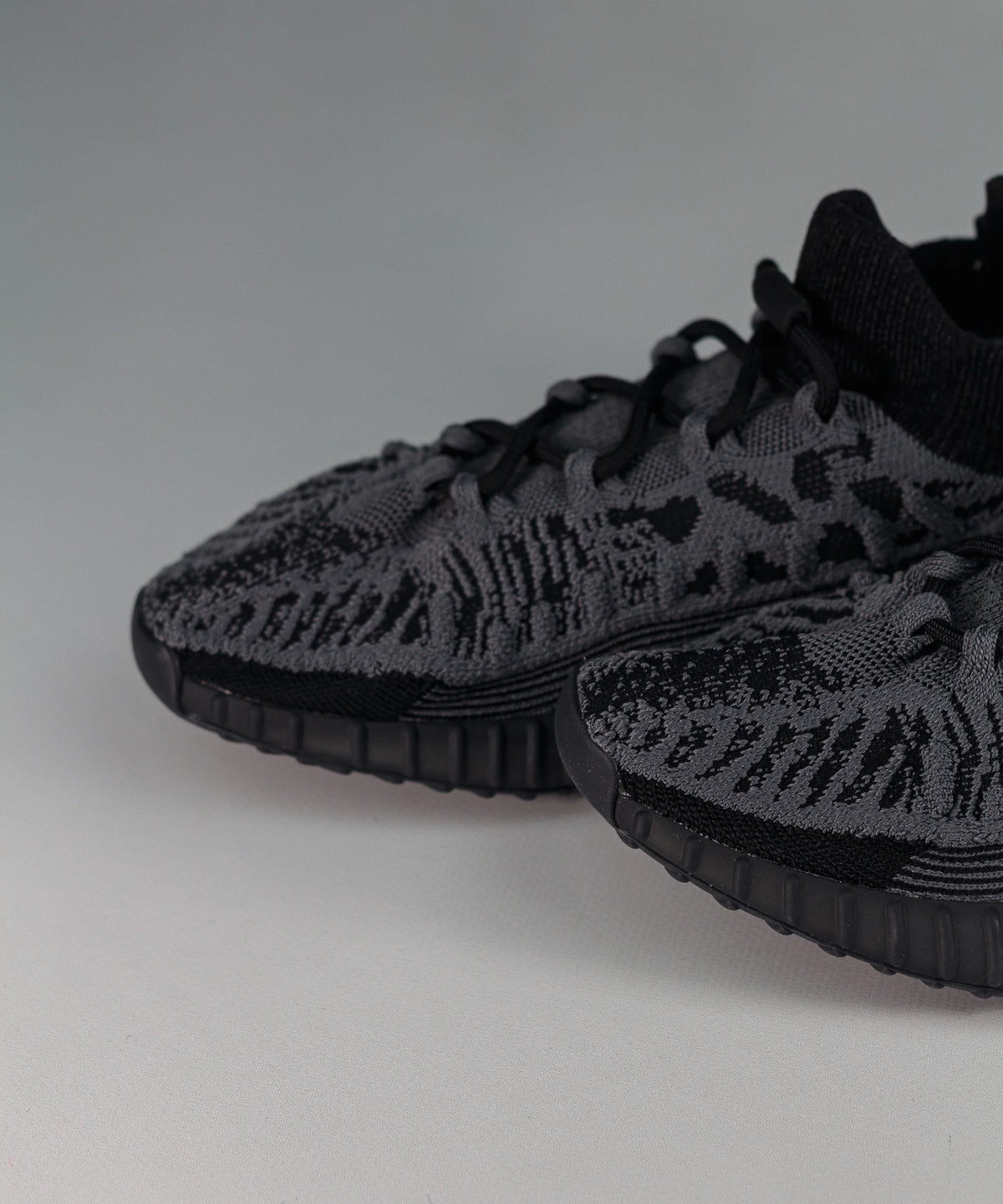 Adidas Yeezy 350v2 CMPCT Black & Grey