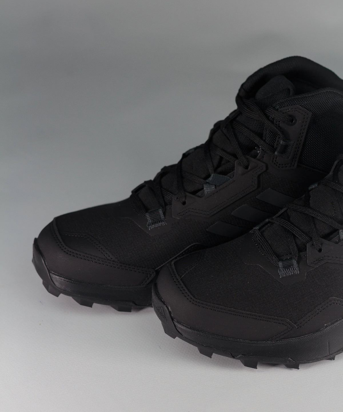 Adidas Terrex AX4 Full Black Mid Gore-Tex Wnt