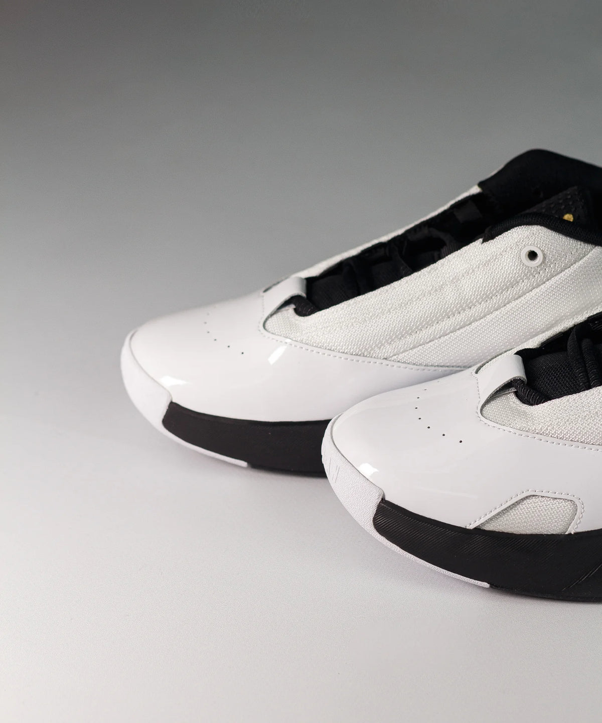 Nike Air Jordan Max Aura 6 White & Black