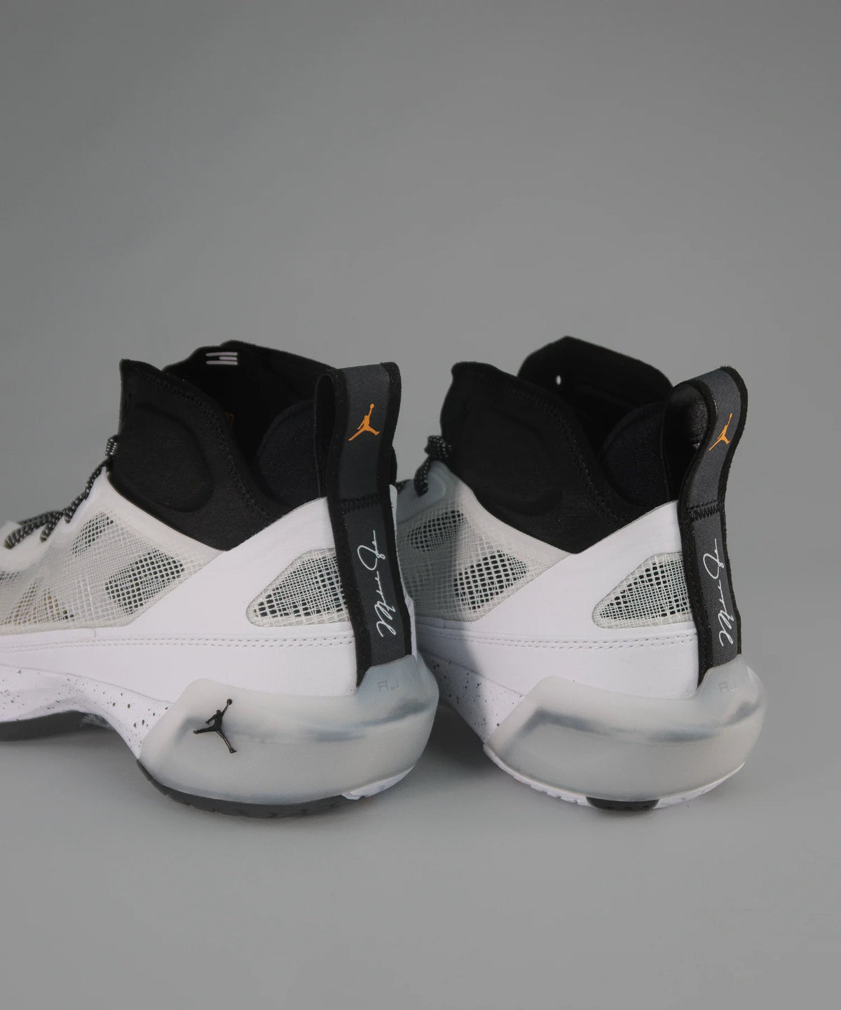 Nike Air Jordan 37 Oreo White