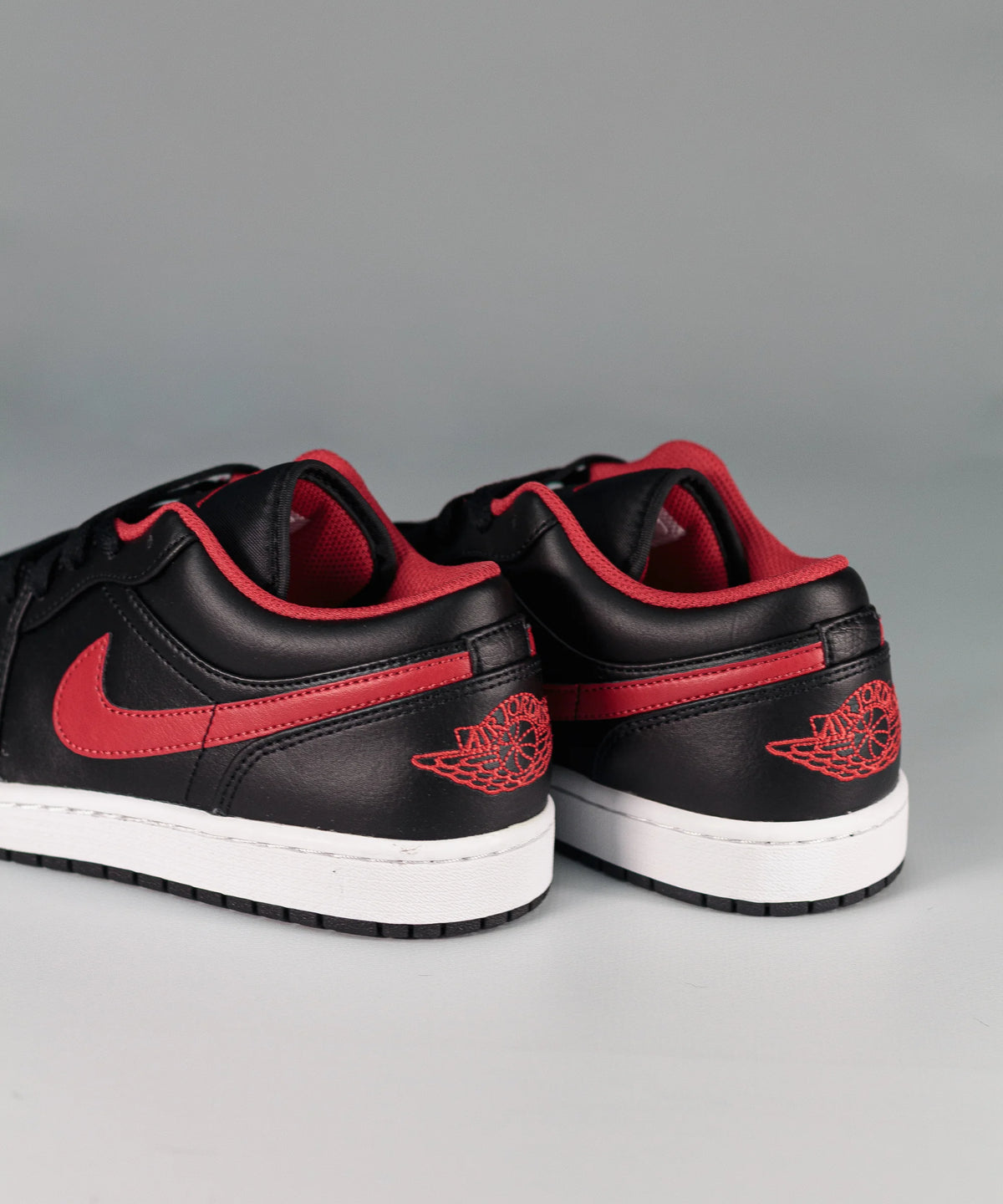 Nike Air Jordan 1 Low White Toe