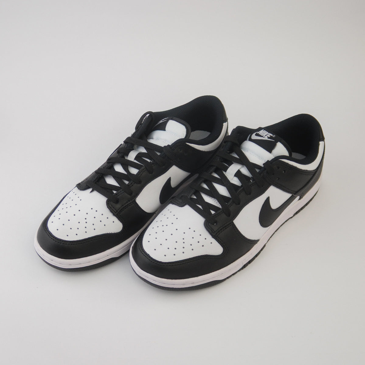 Nike Dunk Low Retro Classic White Black Panda Wms