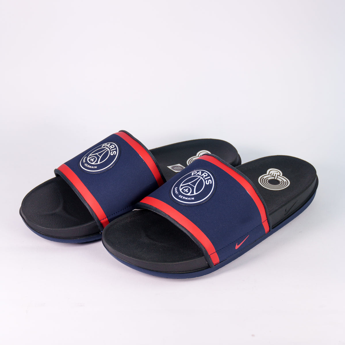 Шльопанці Nike PSG Offcourt Slide в кольорі navy/red, пара три чверті