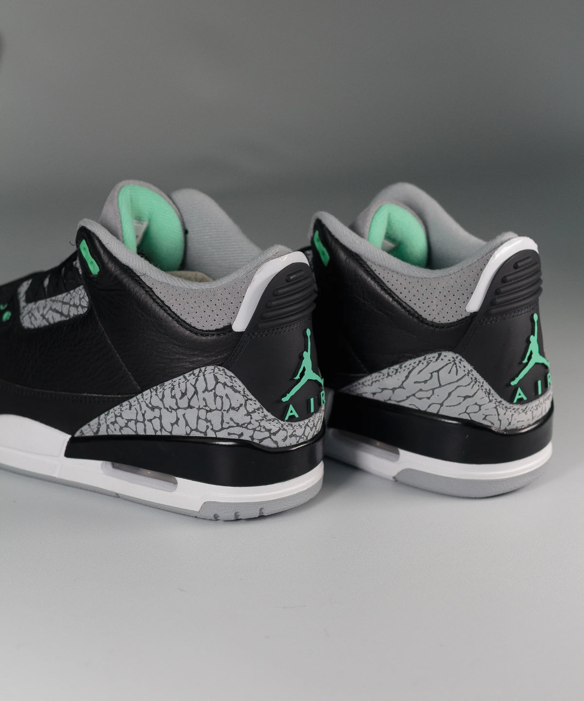 Nike Air Jordan 3 Retro Green Glow