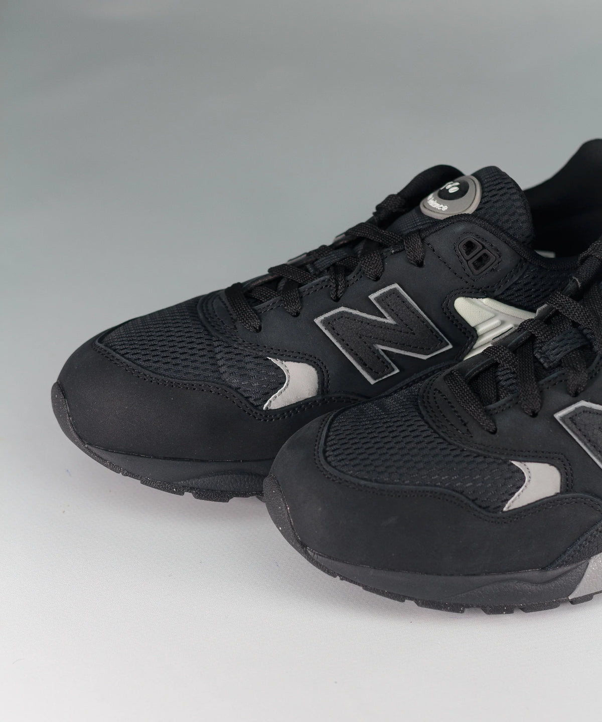 New Balance 580 Black & Grey