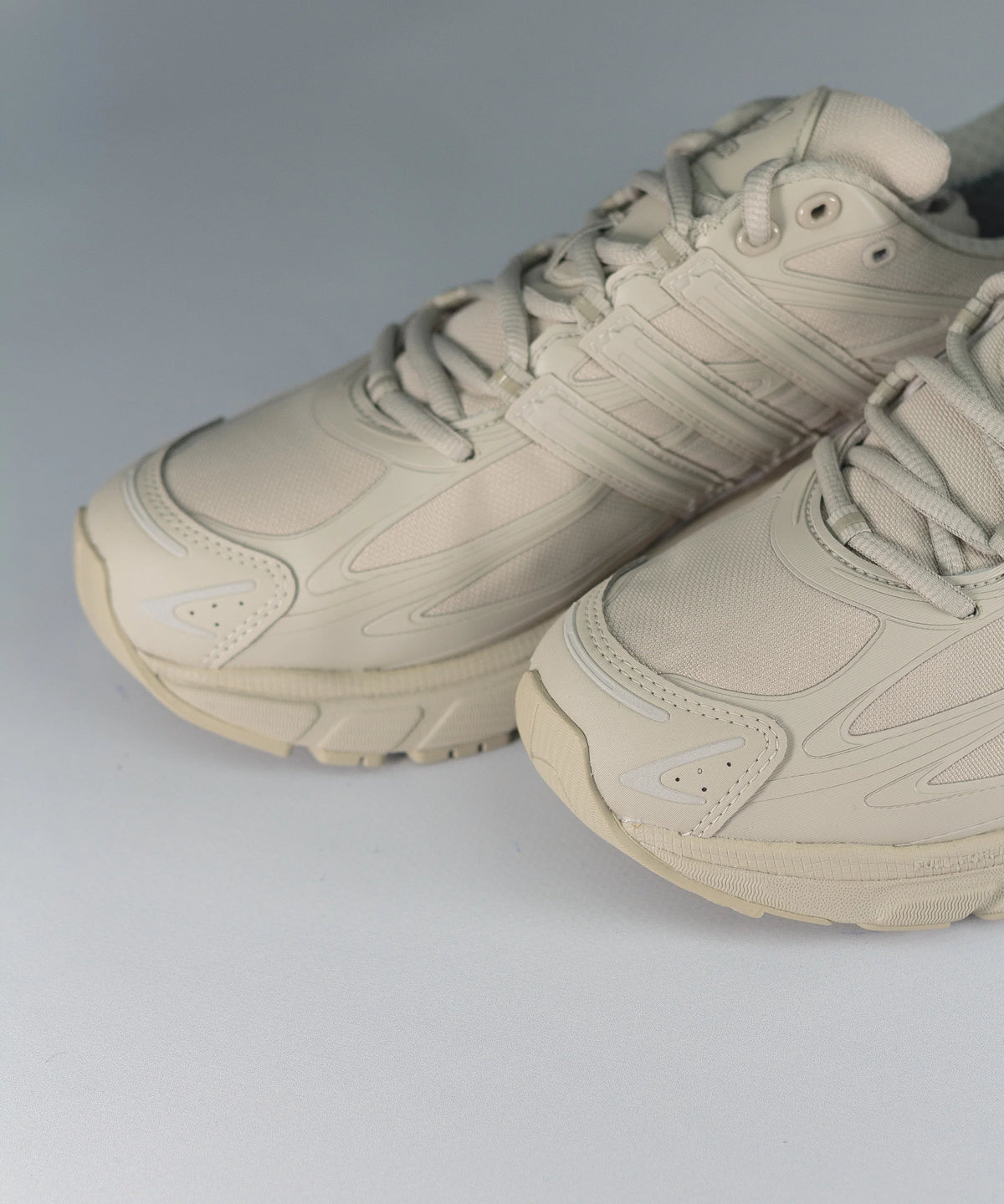 Adidas Adistar Cushion Gore-Tex & Cordura Putty Grey