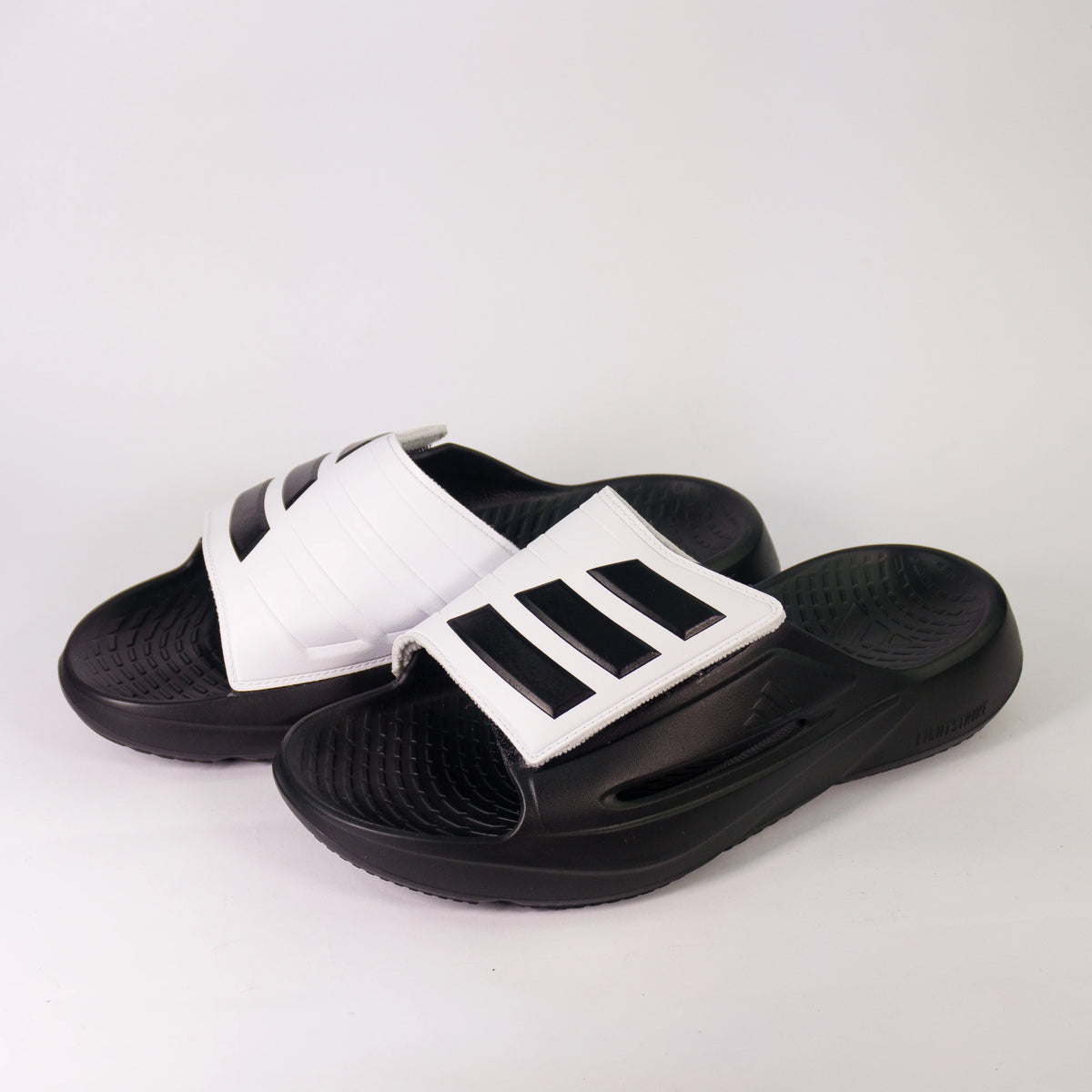 Тапочки Adidas Lightblaze Slides Black & White
