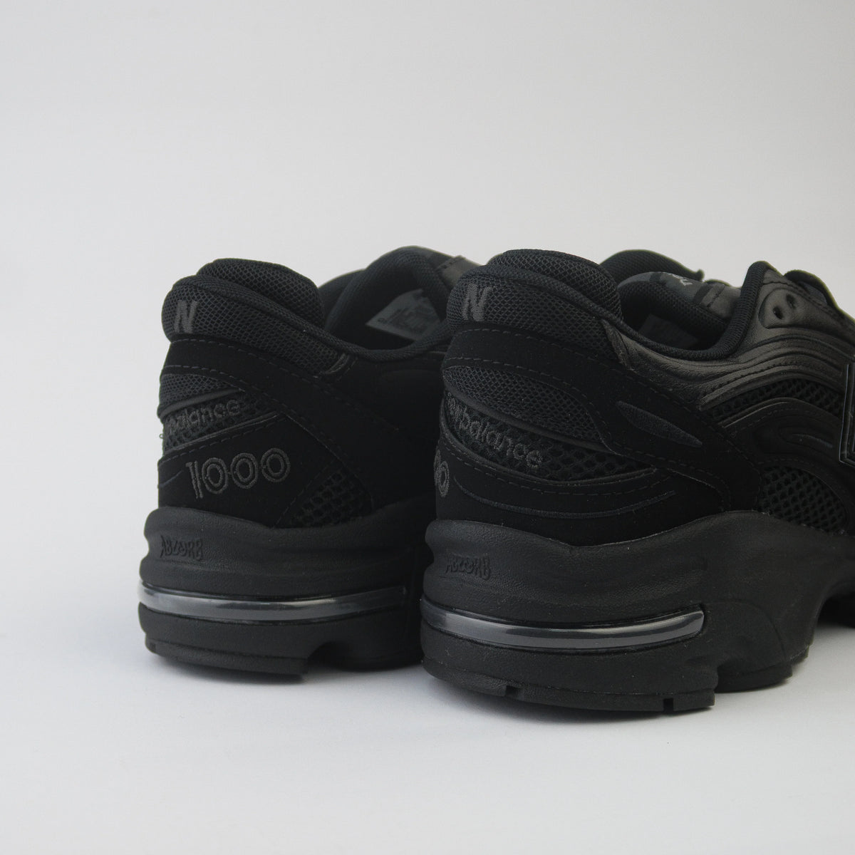 New Balance 1000 Full Black