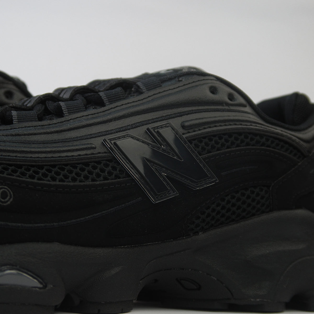 New Balance 1000 Full Black