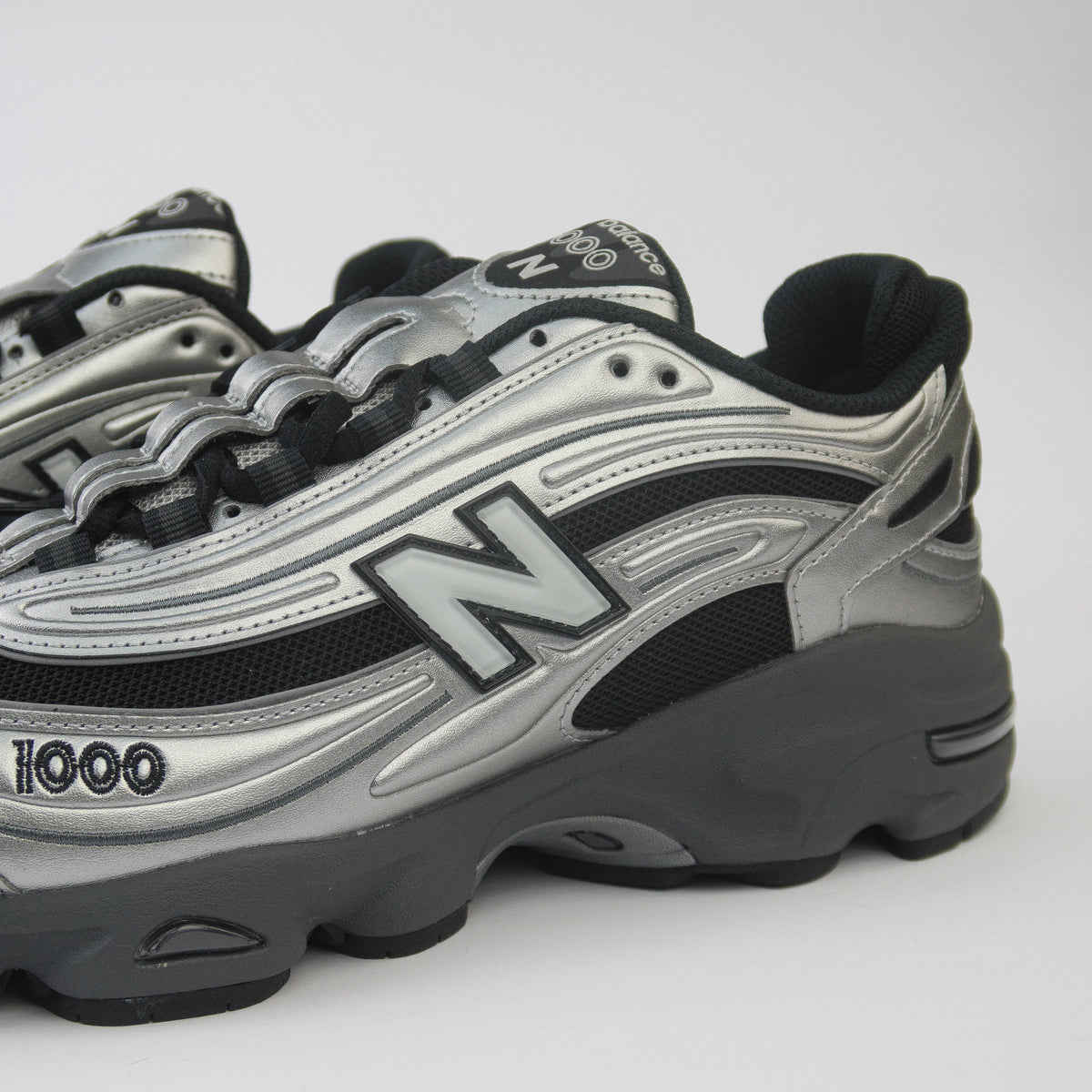 New Balance 1000 Silver Metallic Black