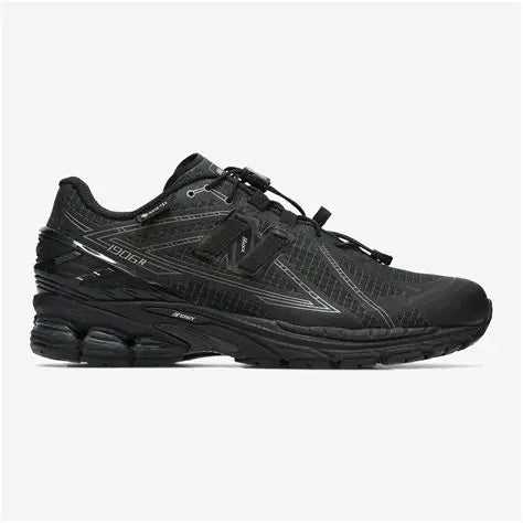 New Balance 1906R Gore-Tex Triple Black