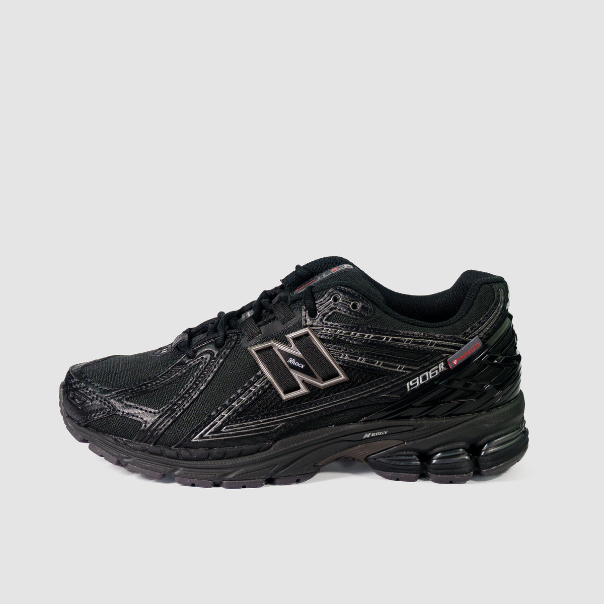 New Balance 1906R Full Black Primaloft